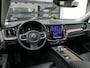 Volvo XC60 2.0 T8 Plug-in hybrid AWD Ultimate Dark | 455PK | Luchtvering | Bowers & Wilkens | 360°-camera | Stoelventilatie | Massage | Nappa | Panoramadak | Trekhaak | Orrefors Sweden | Head-up display | Stoelverwarming V+A