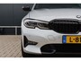BMW 3-Serie Touring 320e High Executive Sportline | Laser Light | Pano | Digital Key | Camera | Vernasca Leder | 19 Inch M Sport Velgen