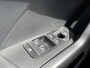 Volkswagen T-Cross 1.0 TSI Life Design Black App connect / Airco / Parkeersensoren / Extra getint glas / 17"LM Velgen