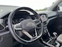 Volkswagen T-Cross 1.0 TSI Life Design Black App connect / Airco / Parkeersensoren / Extra getint glas / 17"LM Velgen