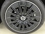 Mercedes-Benz GLA 250 e Star Edition AMG Line Plus | Pepper Red Leder | Panoramadak | Trekhaak | Distronic | Burmester® | Memory | Inclusief 24 maanden Mercedes-Benz Certified garantie voor Europa.