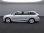 Skoda Octavia Combi 1.0 TSI Business Edition Navigatie / Parkeersensoren / Smartlink / LED verlichting / 17"LM velgen Garantie tot 14-06-2028