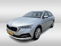 Skoda Octavia Combi 1.0 TSI Business Edition Navigatie / Parkeersensoren / Smartlink / LED verlichting / 17"LM velgen Garantie tot 14-06-2028