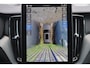 Volvo XC60 T8 Recharge AWD Plus Black Edition - Luchtvering - Panorama/schuifdak - IntelliSafe Assist & Surround - 360º Camera - Harman/Kardon audio - Adaptieve LED koplampen - Verwarmde voorstoelen, stuur & achterbank - Parkeersensoren voor & achter - Elektr. bedienb. voorstoelen met geheugen - Head up display - Draadloze tel. lader - Extra getint glas - Inklapbare trekhaak - 21' LMV