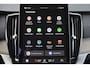 Volvo XC90 T8 Recharge AWD Ultra Dark - Luchtvering - Panorama/schuifdak - IntelliSafe Assist & Surround - 360º Camera - Bowers & Wilkins audio - Adaptieve LED koplampen - Verwarmde voorstoelen, stuur & achterbank - Parkeersensoren voor & achter - Elektr. bedienb. voorstoelen met geheugen - Geventileerde voorstoelen - Head up display - Draadloze tel. lader - Extra getint glas - Inklapbare trekhaak - 21' LMV
