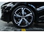 Volvo V60 B4 R-Design | Bowers & Wilkins Premium Audio | Adaptive Cruise Control | Gelamineerde Zijruiten | 360° Parkeercamera | BLIS | 20'' Lichtmetalen velgen | Parkeersensoren voor + achter | Panoramadak | Dealeronderhouden |