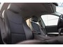BMW 3-Serie 320i Executive | Facelift | Keyless entry | Stoelverwarming | Navigatie Professional | Cruise control | Spiegelpakket | Climate control | PDC | Chrome Line | Regensensor