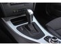 BMW 3-Serie 320i Executive | Facelift | Keyless entry | Stoelverwarming | Navigatie Professional | Cruise control | Spiegelpakket | Climate control | PDC | Chrome Line | Regensensor