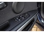 BMW 3-Serie 320i Executive | Facelift | Keyless entry | Stoelverwarming | Navigatie Professional | Cruise control | Spiegelpakket | Climate control | PDC | Chrome Line | Regensensor