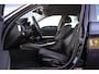 BMW 3-Serie 320i Executive | Facelift | Keyless entry | Stoelverwarming | Navigatie Professional | Cruise control | Spiegelpakket | Climate control | PDC | Chrome Line | Regensensor