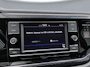 Volkswagen Polo 1.0 TSI Life / Climate controle / App connect / Parkeersensoren V+A / Fabrieksgarantie 12-27 / **