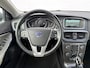 Volvo V40 2.0 T5 Summum | Adaptieve Cruise Control | BLIS | Keyless Entry | Driver Alert | Schakelmogelijkheid Stuurwiel | Stoelverwarming Voor | Navigatie | Rijstrooksensor | Verkeersbord Detectie | Parkeersensoren Voor en Achter |