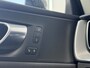 Volvo XC60 2.0 T6 Plug-in hybrid AWD Plus Dark | SOH 100% | Trekhaak | Panoramadak | Cruise Control Adaptief | Voorstoelen met Geheugen | Stoelverwarming | Apple Carplay/Android Auto |