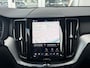 Volvo XC60 2.0 T6 Plug-in hybrid AWD Plus Dark | SOH 100% | Trekhaak | Panoramadak | Cruise Control Adaptief | Voorstoelen met Geheugen | Stoelverwarming | Apple Carplay/Android Auto |