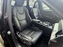 Volvo XC60 2.0 T6 Plug-in hybrid AWD Plus Dark | SOH 100% | Trekhaak | Panoramadak | Cruise Control Adaptief | Voorstoelen met Geheugen | Stoelverwarming | Apple Carplay/Android Auto |