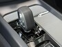Volvo XC60 2.0 T6 Plug-in hybrid AWD Plus Dark | SOH 100% | Trekhaak | Panoramadak | Cruise Control Adaptief | Voorstoelen met Geheugen | Stoelverwarming | Apple Carplay/Android Auto |