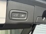 Volvo XC60 2.0 T6 Plug-in hybrid AWD Plus Dark | SOH 100% | Trekhaak | Panoramadak | Cruise Control Adaptief | Voorstoelen met Geheugen | Stoelverwarming | Apple Carplay/Android Auto |