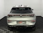 Volkswagen T-Roc 1.5 e TSI R-Line First Edition Nieuwe model!, Camera, Iq lights, Navi, Half leder, Stoel/Stuurverwarming, Cruise control adaptief, Sfeerverlichting, Keyless start, 2 jaar garantie