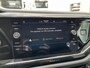 Volkswagen Polo 1.0 TSI Life / Navigatie  / App connect / Parkeersensoren V+A / Lichtmetaal 16 inch / **
