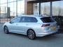 Volkswagen Golf Variant 1.0 eTSI Life AUTOMAAT | 17'' Allseason | Trekh | ErgoActive | CarPlay | ACC | ECC | Priv.glas | LED kopl