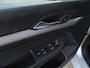 Volkswagen Golf Variant 1.0 eTSI Life AUTOMAAT | 17'' Allseason | Trekh | ErgoActive | CarPlay | ACC | ECC | Priv.glas | LED kopl