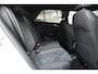 Volkswagen T-Roc 1.5 TSI 150pk R-Line | IQ. Light | Camera | Trekhaak | 100% (Dealer) onderhouden label