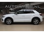 Volkswagen T-Roc 1.5 TSI 150pk R-Line | IQ. Light | Camera | Trekhaak | 100% (Dealer) onderhouden label