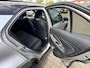 Toyota Yaris Cross HYBRID 130 LAUNCH EDITION TREKHAAK STOEL/STUURVERW PARK-SENSOREN BLIND-SPOT HEAD-UP EL-KOFFERKLEP SPORTSTOELEN APPLE/ANDROID JBL-AUDIO LED-MATRIX NL-AUTO