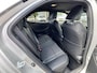 Toyota Yaris Cross HYBRID 130 LAUNCH EDITION TREKHAAK STOEL/STUURVERW PARK-SENSOREN BLIND-SPOT HEAD-UP EL-KOFFERKLEP SPORTSTOELEN APPLE/ANDROID JBL-AUDIO LED-MATRIX NL-AUTO