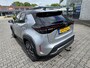 Toyota Yaris Cross HYBRID 130 LAUNCH EDITION TREKHAAK STOEL/STUURVERW PARK-SENSOREN BLIND-SPOT HEAD-UP EL-KOFFERKLEP SPORTSTOELEN APPLE/ANDROID JBL-AUDIO LED-MATRIX NL-AUTO