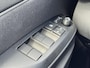 Toyota Yaris Cross HYBRID 130 LAUNCH EDITION TREKHAAK STOEL/STUURVERW PARK-SENSOREN BLIND-SPOT HEAD-UP EL-KOFFERKLEP SPORTSTOELEN APPLE/ANDROID JBL-AUDIO LED-MATRIX NL-AUTO