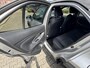 Toyota Yaris Cross HYBRID 130 LAUNCH EDITION TREKHAAK STOEL/STUURVERW PARK-SENSOREN BLIND-SPOT HEAD-UP EL-KOFFERKLEP SPORTSTOELEN APPLE/ANDROID JBL-AUDIO LED-MATRIX NL-AUTO