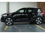 Volvo XC40 T4 Momentum | Dealeronderhouden | Parkeersensoren voor en achter | Navigatie | 20'' lichtmetalen velgen | Harman Kardon Premium Audio | Parkeersensoren voor + achter | Parkeercamera | Navigatie