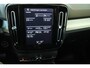 Volvo XC40 T4 Momentum | Dealeronderhouden | Parkeersensoren voor en achter | Navigatie | 20'' lichtmetalen velgen | Harman Kardon Premium Audio | Parkeersensoren voor + achter | Parkeercamera | Navigatie
