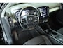 Volvo XC40 T4 Momentum | Dealeronderhouden | Parkeersensoren voor en achter | Navigatie | 20'' lichtmetalen velgen | Harman Kardon Premium Audio | Parkeersensoren voor + achter | Parkeercamera | Navigatie