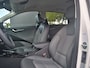 Kia Niro EV DynamicLine 64.8 kWh Stoelverwarming | Elektr. Stoel | Camera | Dodehoek Detectie | tot 10 jaar Garantie