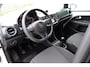 Volkswagen Up! 1.0 BMT move up! - PRIJS INCL. BEURT - APK 01/2028 - 5 DEURS - AIRCO - ELEKTRISCH RAMEN - CENTRALE VERGRENDELING