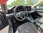 Volkswagen Golf 1.5 eHybrid Life Edition 204Pk DSG/AUTO | Glazen panorama-dak | Achteruitrijcamera | Apple carplay Android auto | Keyless entry/start | Cruise control adaptief | Parkeer assistent | DAB | 18"LMV
