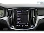 Volvo S60 B3 Automaat R-Design Black Edition Emblemen | Schuif/Kanteldak | Parkeercamera | Parkeerverwarming | BLIS | Parkeersensoren voor + achter | 19'' Lichtmetalen velgen | Adaptive Cruise & Pilot Assist | Stoelverwarming |