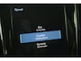 Volvo S60 B3 Automaat R-Design Black Edition Emblemen | Schuif/Kanteldak | Parkeercamera | Parkeerverwarming | BLIS | Parkeersensoren voor + achter | 19'' Lichtmetalen velgen | Adaptive Cruise & Pilot Assist | Stoelverwarming |