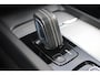 Volvo S60 B3 Automaat R-Design Black Edition Emblemen | Schuif/Kanteldak | Parkeercamera | Parkeerverwarming | BLIS | Parkeersensoren voor + achter | 19'' Lichtmetalen velgen | Adaptive Cruise & Pilot Assist | Stoelverwarming |