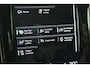 Volvo S60 B3 Automaat R-Design Black Edition Emblemen | Schuif/Kanteldak | Parkeercamera | Parkeerverwarming | BLIS | Parkeersensoren voor + achter | 19'' Lichtmetalen velgen | Adaptive Cruise & Pilot Assist | Stoelverwarming |