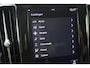 Volvo S60 B3 Automaat R-Design Black Edition Emblemen | Schuif/Kanteldak | Parkeercamera | Parkeerverwarming | BLIS | Parkeersensoren voor + achter | 19'' Lichtmetalen velgen | Adaptive Cruise & Pilot Assist | Stoelverwarming |