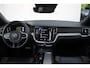 Volvo S60 B3 Automaat R-Design Black Edition Emblemen | Schuif/Kanteldak | Parkeercamera | Parkeerverwarming | BLIS | Parkeersensoren voor + achter | 19'' Lichtmetalen velgen | Adaptive Cruise & Pilot Assist | Stoelverwarming |