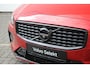 Volvo S60 B3 Automaat R-Design Black Edition Emblemen | Schuif/Kanteldak | Parkeercamera | Parkeerverwarming | BLIS | Parkeersensoren voor + achter | 19'' Lichtmetalen velgen | Adaptive Cruise & Pilot Assist | Stoelverwarming |