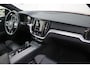 Volvo S60 B3 Automaat R-Design Black Edition Emblemen | Schuif/Kanteldak | Parkeercamera | Parkeerverwarming | BLIS | Parkeersensoren voor + achter | 19'' Lichtmetalen velgen | Adaptive Cruise & Pilot Assist | Stoelverwarming |