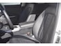 BMW 3-Serie 330e eDrive Edition PREMIUM AUDIO/DAB/LEDEREN BEKLEDING/ 19'' breedset 1199 euro meerprijs!