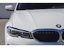 BMW 3-Serie 330e eDrive Edition PREMIUM AUDIO/DAB/LEDEREN BEKLEDING/ 19'' breedset 1199 euro meerprijs!