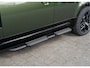 Land Rover Defender 110 P300e 110 X-Dynamic HSE | Full Options | Woolstone Green | 6-persoons | 22" Urban WX-2 velgen |