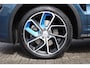 Lynk & Co 01 1.5 Panoramadak/360° Camera/Keyless/Lane assist/Adaptive cruise control/Apple carplay/Climate control/Stoelverwarming/Dodehoek detectie/Elektrisch sluitende achterklep/Elektrisch verstelbare stoel met geheugen